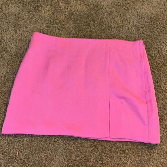 H&M Dresses & Skirts - H&M Pink Skirt